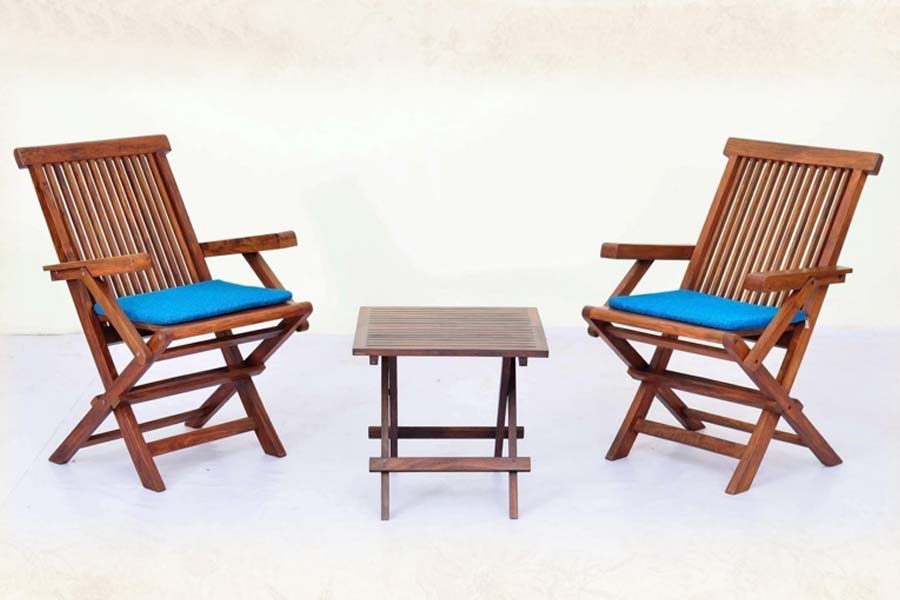 Urbane Loggia Set Of Foldable Armchair & Table