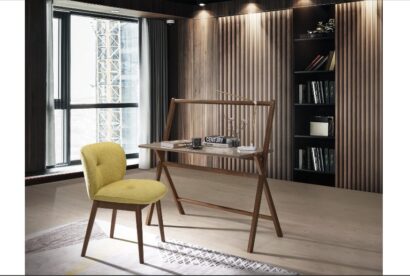 Hans study table