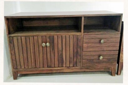 Classic TV Unit In Wood Crust Finish